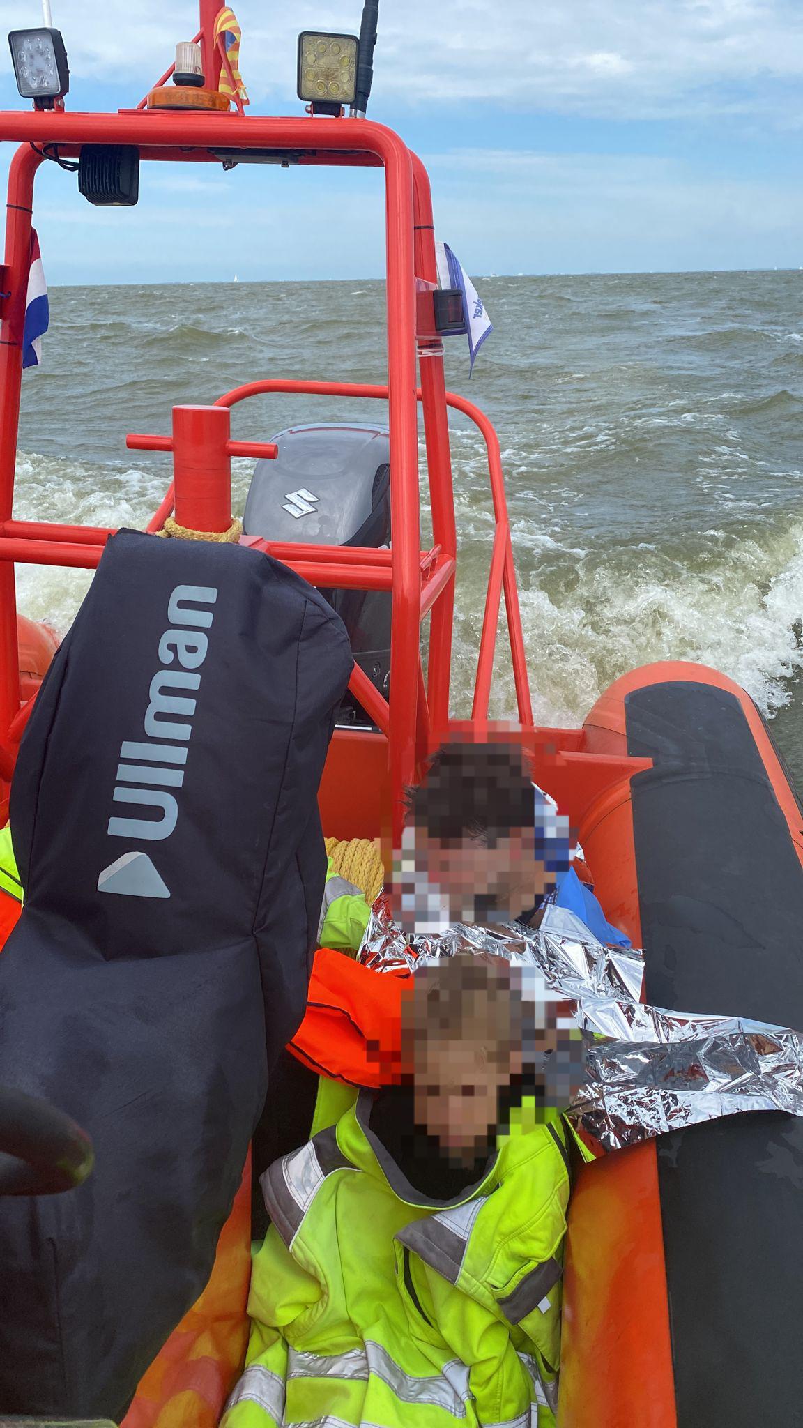 Drie drenkelingen gered op IJsselmeer